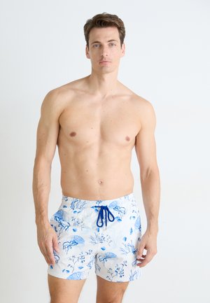 Herren-Schwimmshorts aus weißem Stoff mit blauen Quallen- und Blumenmustern, ausgestattet mit einem blauen Kordelzug und einem elastischen Bund.