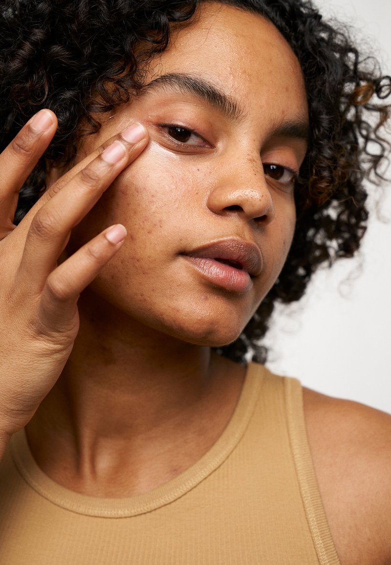 Origins GINZING™ BRIGHTENING EYE CREAM WITH CAFFEINE AND GINSENG