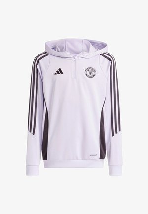 Hvid hættetrøje med kvartlynlås, sorte Adidas-striber på ærmerne, Manchester United-logo på brystet, lavet af åndbart materiale.