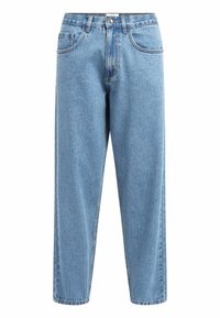 Jeans de mezclilla azul claro con un diseño de pernera recta, cinco bolsillos y un cierre de botón clásico. La textura ligeramente descolorida a�ñade un aspecto vintage.