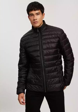 Cross Jeans Winter jacket - czarny