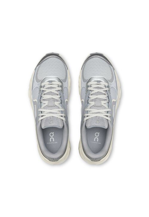 On CLOUDTILT ARC - Trainers - alloy ivory — foto 3