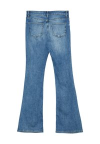 Helle blaue Schlagjeans aus Denim mit einem Standardbund, zwei Gesäßtaschen und dezentem Ausbleichen der Gewebestruktur.