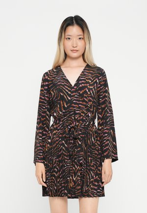 JDYTHILDA PLEATED MIDI DRESS  - Cocktailkleid/festliches Kleid - black