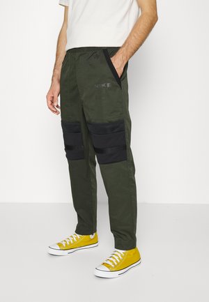 CITY MADE PANT - Chino - sequoia/black