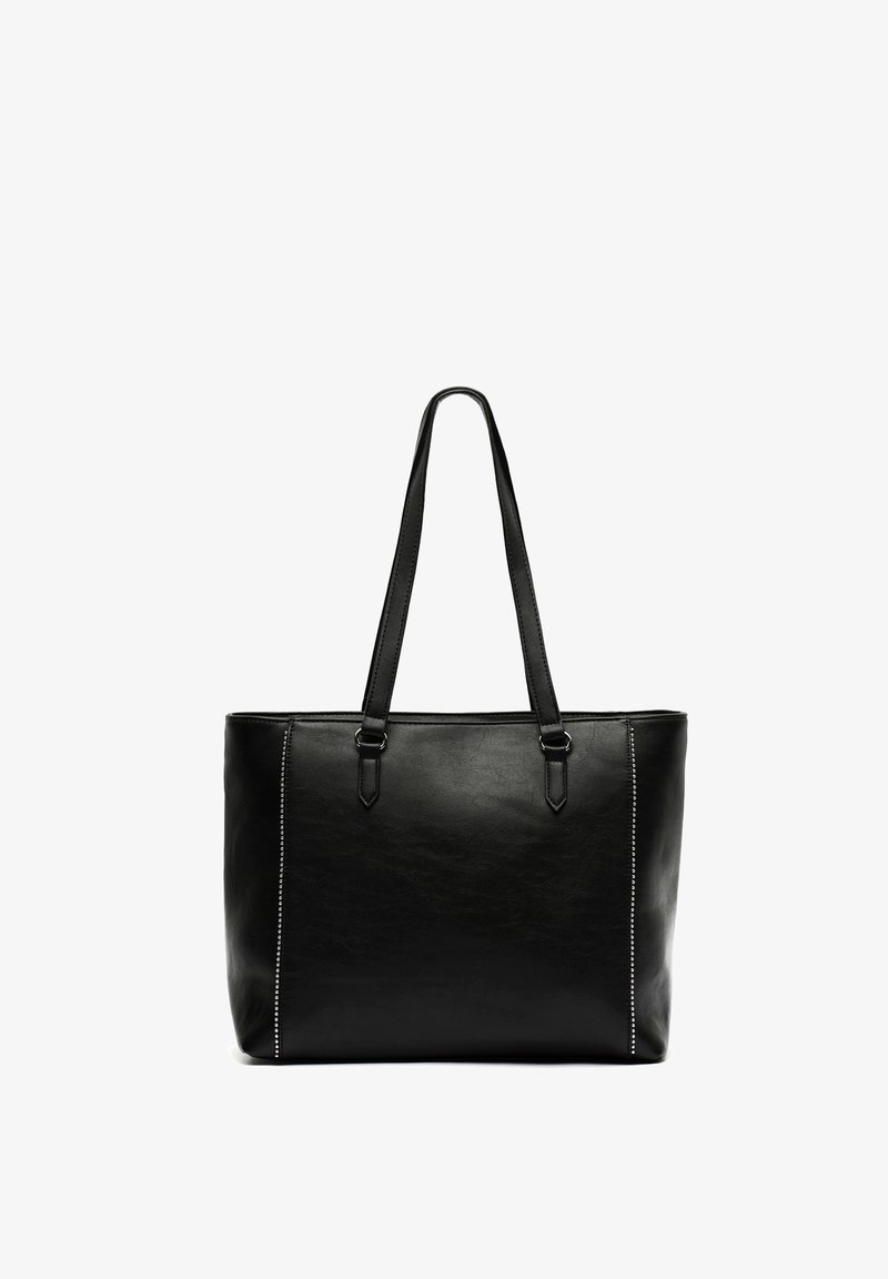 Czarna skórzana torba na ramię z dwoma uchwytami, prostokątny kształt i dekoracyjne przeszycia po jednej stronie. Strukturalne wykończenie.