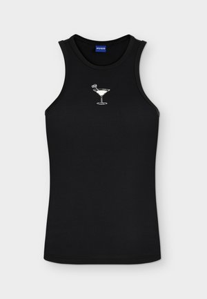 Débardeur noir sans manches avec un petit motif blanc de verre à cocktail centré sur la poitrine, et une étiquette Hugo bleue à l'intérieur de l'encolure.