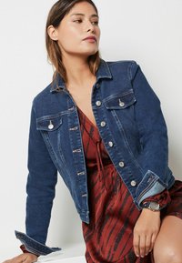 Next - FULLER BUST-REGULAR FIT - Chaqueta vaquera - dark blue Imagen en miniatura 1