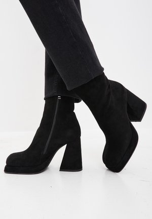 BLOCK  - Botines con plataforma - black