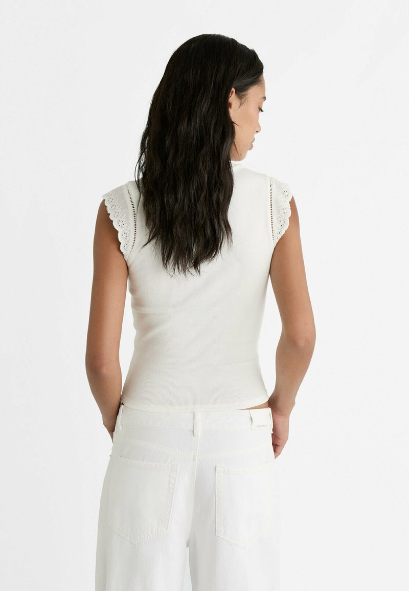 Haut Tunique Stradivarius Blanc Coton Avec Message Et Motifs - Taille M, Manches Bouffantes, Neuf étiqueté