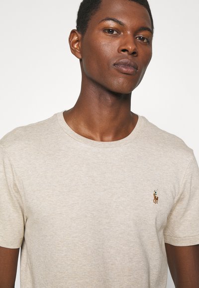 Polo Ralph Lauren CUSTOM SLIM FIT SOFT COTTON T-SHIRT - T-shirt básica - tuscan beige heather