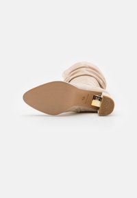 Tamaris Bottes à talons hauts - ivory