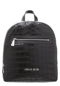 Černý batoh Armani Jeans z umělé krokodýlí kůže s horním uchem, přední kapsou na zip a stříbrným logem.
