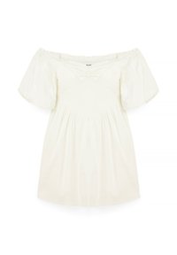 Biała bluzka typu off-the-shoulder z bufiastymi rękawami, marszczonym korpusem i centralnym detalem w postaci kokardy. Wykonana z lekkiego, teksturowanego materiału.
