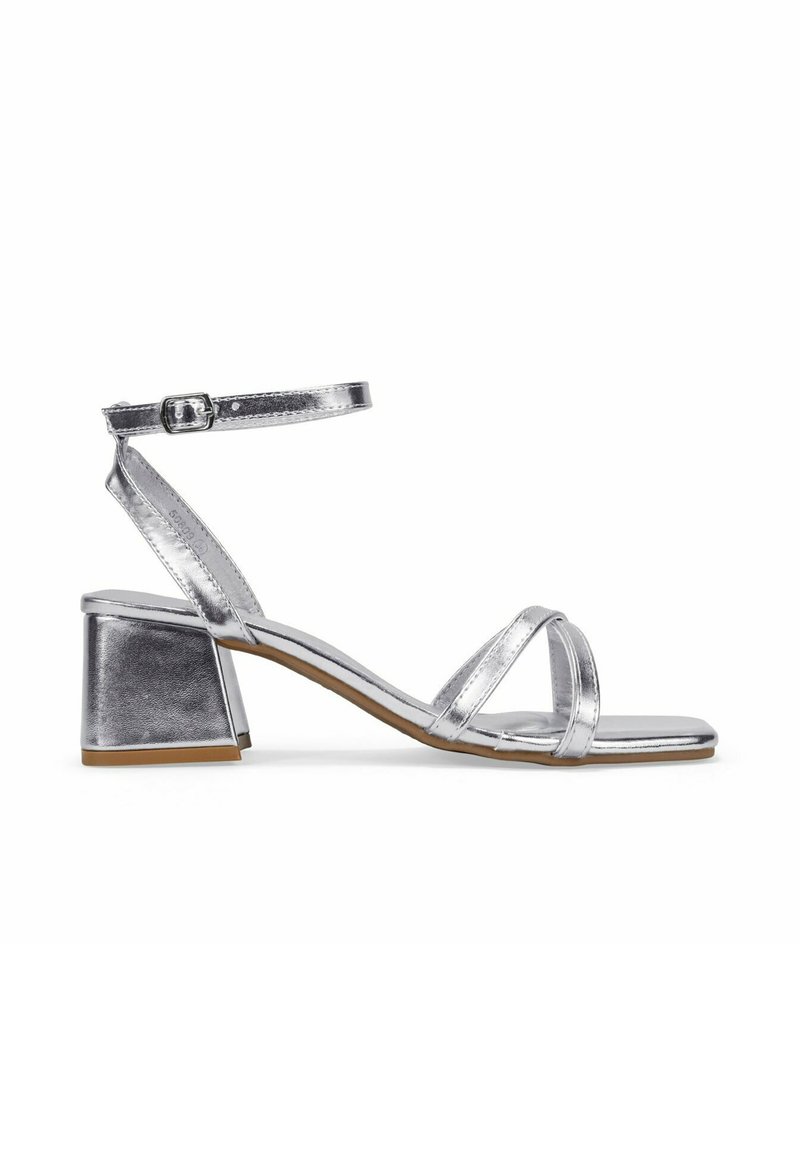 Bosanova CON HEBILLA - Sandals - plata