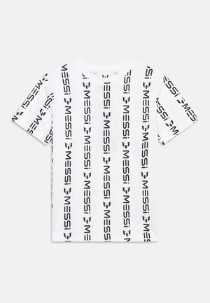 Valkoinen lyhythihainen T-paita, jossa on mustat pystysuorat "MESSI"-tekstit ja logokuvioinnit painettuna kangasta toistuvasti.