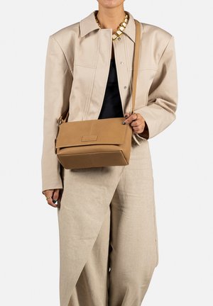 Burkely SOFT SKYLAR - Sac bandoulière - beige