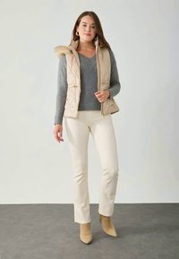 Anna Field Waistcoat - taupe