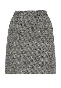 Mini-jupe trapèze en tweed texturé noir et blanc avec une ceinture ajustée, sans ornements ni fermetures visibles.