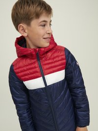 Jack & Jones Junior JJEHERO PUFFER HOOD - Ελαφρύ μπουφάν - red/white