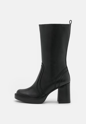 Tamaris Plateaustiefel - black matt