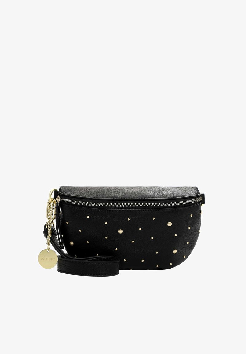 Czarna skórzana torebka-kieszeń z złotymi ćwiekami, o zaokrąglonym kształcie, zamykana na zamek, z ozdobnym łańcuszkiem po bokach i regulowanym paskiem.
