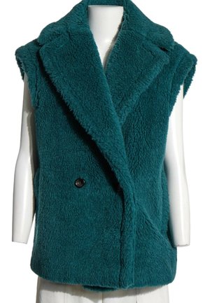 Veste sans manches en fausse fourrure bleu sarcelle avec de larges revers et deux boutons noirs, exposée sur un torse de mannequin blanc.