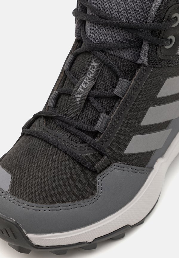 MID   – Hikingschuh