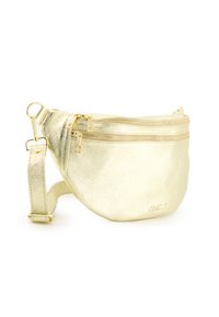 Gouden metallic heuptas met een soepele textuur, twee ritscompartimenten en een verstelbare schouderband. Heeft een subtiele merklogo-afdruk.