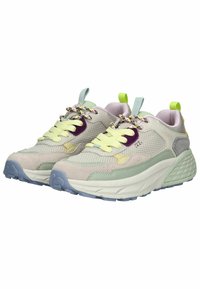 Lehké tenisky s kombinací materiálů v odstínech světle zelené, šedé a levandulové. Texturovaná síťovina a semiš s vícebarevnými tkaničkami a polstrovanou podešví.