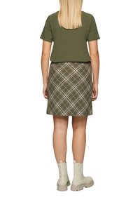 s.Oliver MIT V-AUSSCHNITT - T-Shirt basic - olivgrün