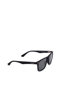 Lunettes de soleil rectangulaires noires avec verres polarisés foncés et branches fines, une branche portant le nom de la marque "Police" en lettres dorées.