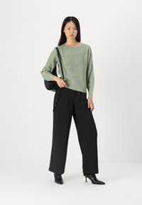 ONLY ONLFILIZ BOAT NECK - Strickpullover - hedge green