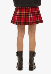 Superdry & Co CHECK - Jupe plissée - red black check