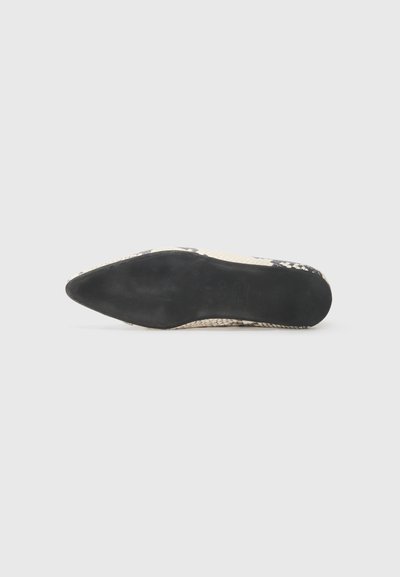 CLOSED Ballerines - ivory