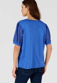 Damart TEE DÉTAILS MACRAMÉ - T-shirt print - bleu
