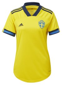 Gul fodboldtrøje med marineblå accenter, V-halskrave og tre marineblå striber på skuldrene. Har et blåt svensk emblem på brystet.