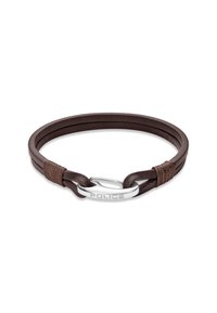 Bracciale in pelle marrone con due bande intrecciate, dotato di un fermaglio in argento contrassegnato "POLICE". Texture liscia con un dettaglio intrecciato vicino al fermaglio.