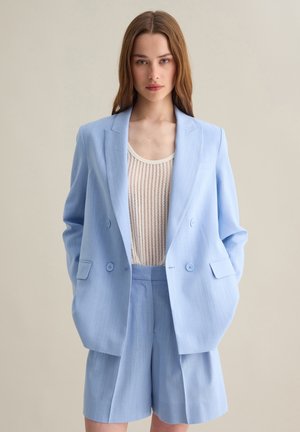 REGULAR-FIT WITH BUTTONS - Short coat - light blue