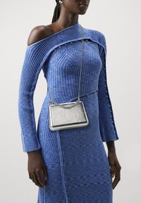 PARFOIS BOX BAG  - Delninukė - silver-coloured