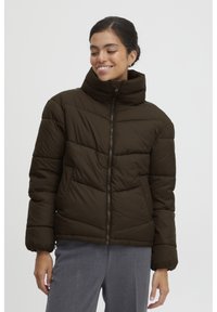 Dunkelbraune Steppjacke mit hohem Kragen, gestepptem Design und Frontreißverschluss. Verfügt über elastische Bündchen und seitliche Taschen.
