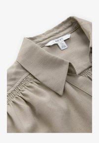 Unausgewählt, khaki green
