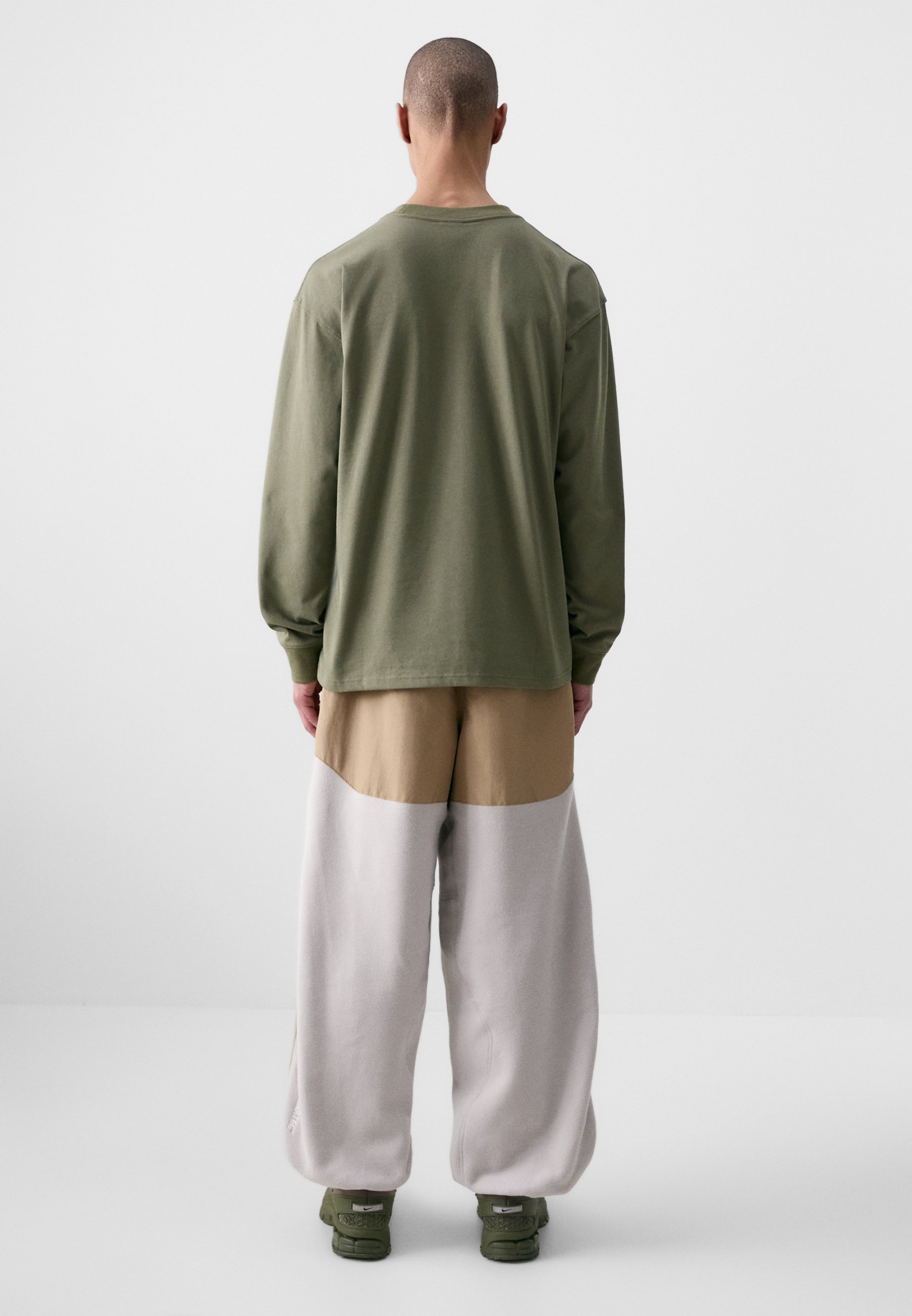 Nike ACG LOOSE FIT - Long sleeved top - medium olive/olive