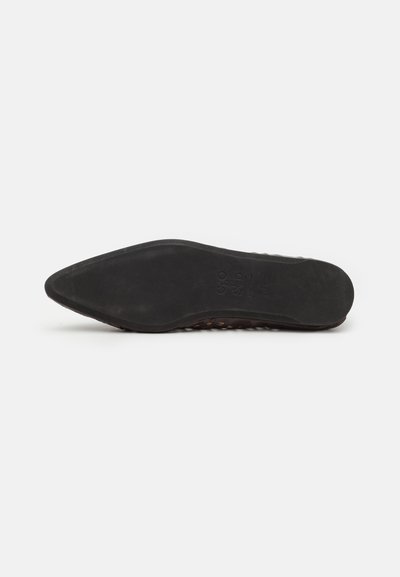 CLOSED Ballet pumps - brown