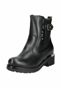 Stivale alla caviglia in pelle nera con tacco blocco basso, zip laterale e fibbia decorativa. Presenta una texture liscia e un sottile dettaglio di cucitura.