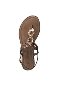 Sandal in pelle marrone con cinturini metallici intrecciati, soletta in pelle sintetica e suola testurizzata. Numero 37 impressa sulla soletta.