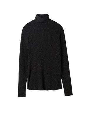 Pull à col roulé noir en tissu texturé avec manches longues et coupe ample, présentant de subtiles nuances de couleur partout.