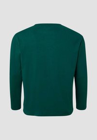 Langarmshirt van donkergroen katoen. Zachte textuur met een ronde hals en rechte zoom. Eenvoudig ontwerp, geen zichtbare patronen of accenten.