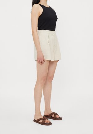 Short - sand