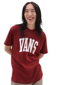 Vans VARSITY TYPE SS TEE - Camiseta estampada - medium red